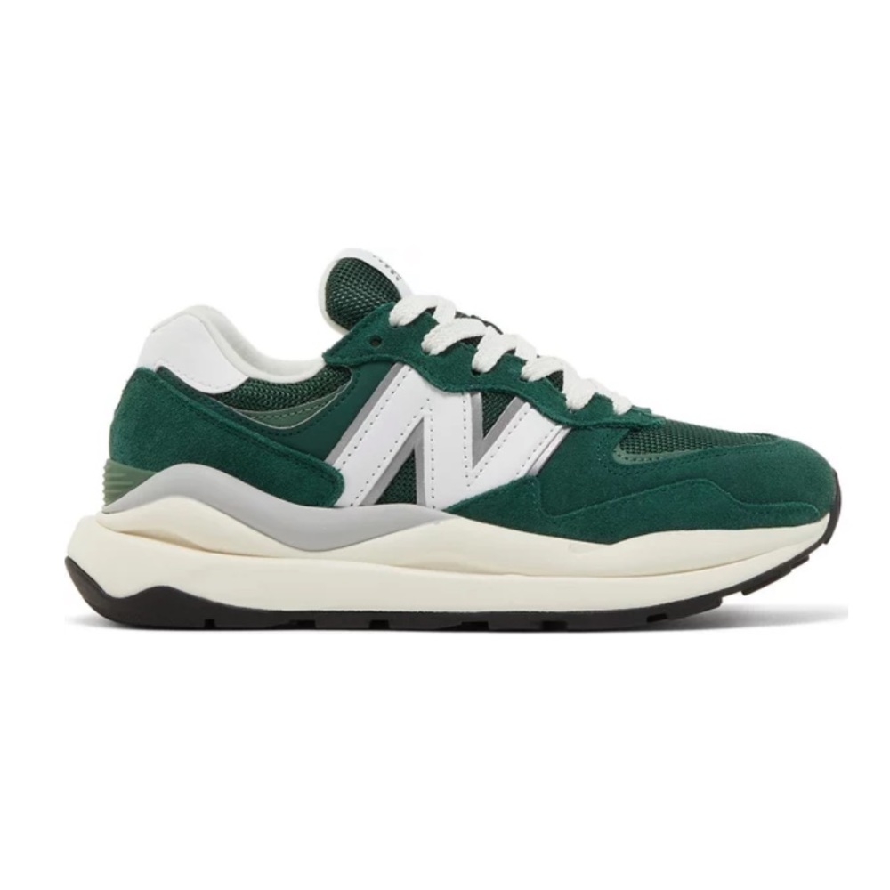 New Balance 5740 size 8.5